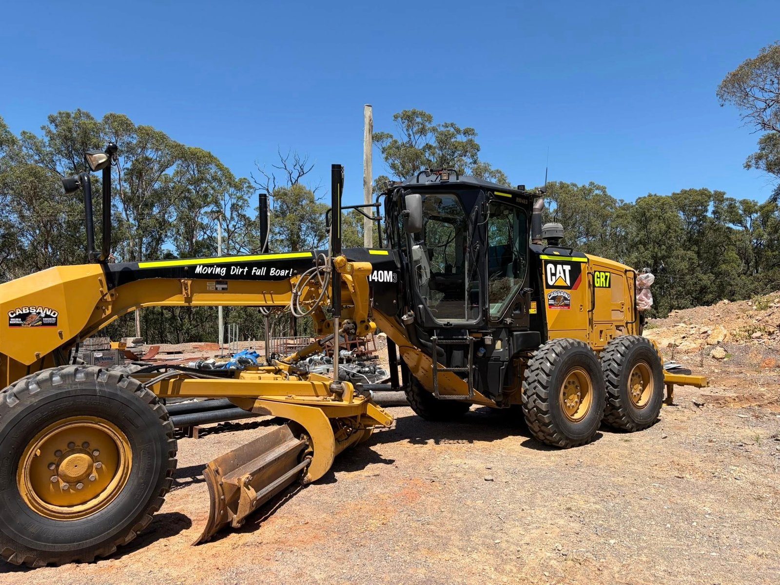 mobile auto electrician fix trucks and heavy machinery